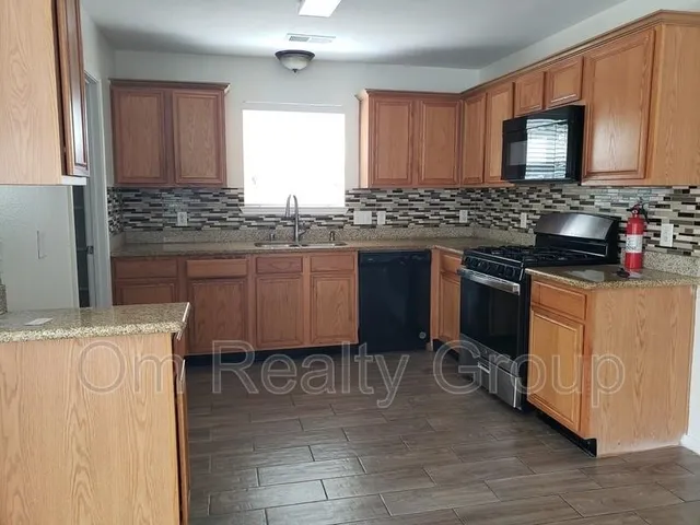 $1,895 | 6655 Stonefort Court, Katy, TX 77449