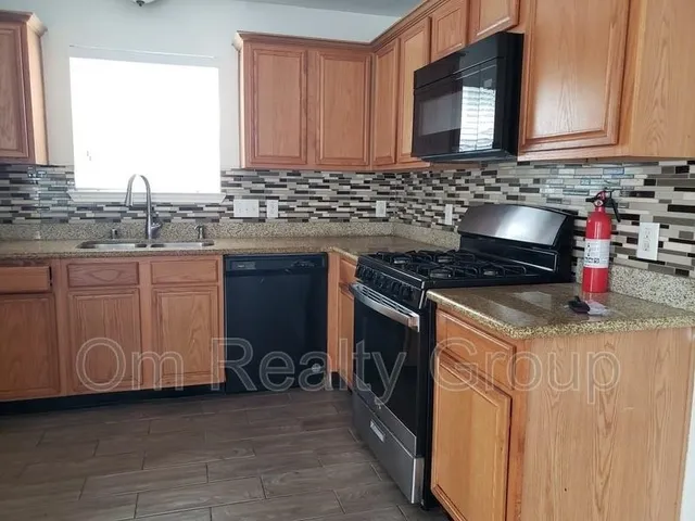 $1,895 | 6655 Stonefort Court, Katy, TX 77449