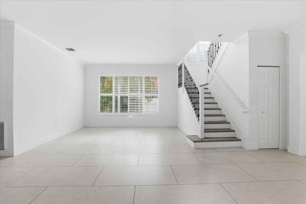 16534 Southwest 32nd Street Miramar, FL 33027 - Photo 7 of 57 Photo 7