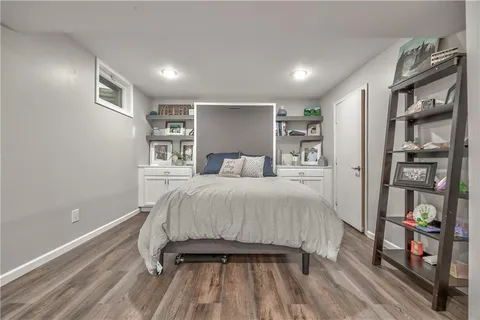 $330,000 | 10781 Oakmont Street, Overland Park, KS 66210