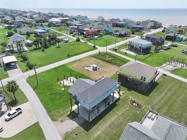 $159,900 | 865 South Crystal Beach Road, Crystal Beach, TX 77650