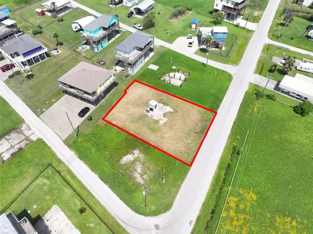 $159,900 | 865 South Crystal Beach Road, Crystal Beach, TX 77650