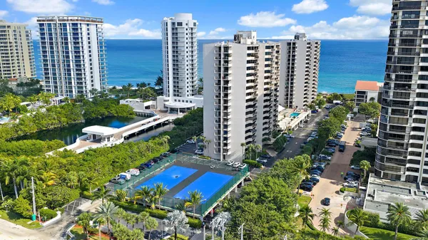 $649,000 | 4200 North Ocean Drive, Unit 2705, Singer Island, FL 33404