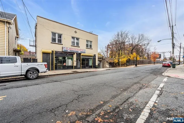 $2,100 | 537 Scotland Road, Unit 2, Orange, NJ 07050