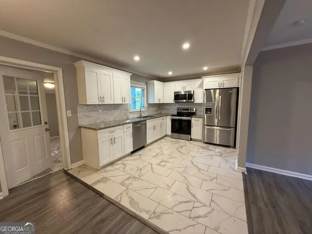 $1,800 | 1576 Carolyn Drive Southwest, Unit A, Stone Mountain, GA 30087