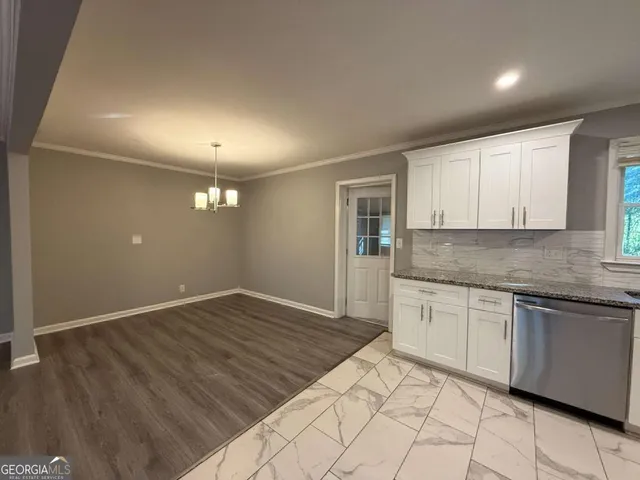 $1,800 | 1576 Carolyn Drive Southwest, Unit A, Stone Mountain, GA 30087