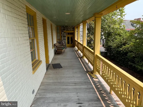 $1,700 | 15 South Braddock Street, Winchester, VA 22601