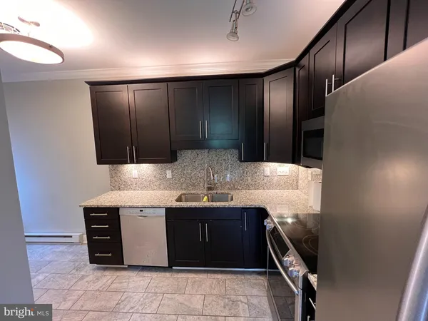 $1,700 | 15 South Braddock Street, Winchester, VA 22601