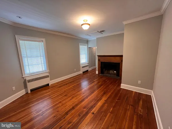 $1,700 | 15 South Braddock Street, Winchester, VA 22601