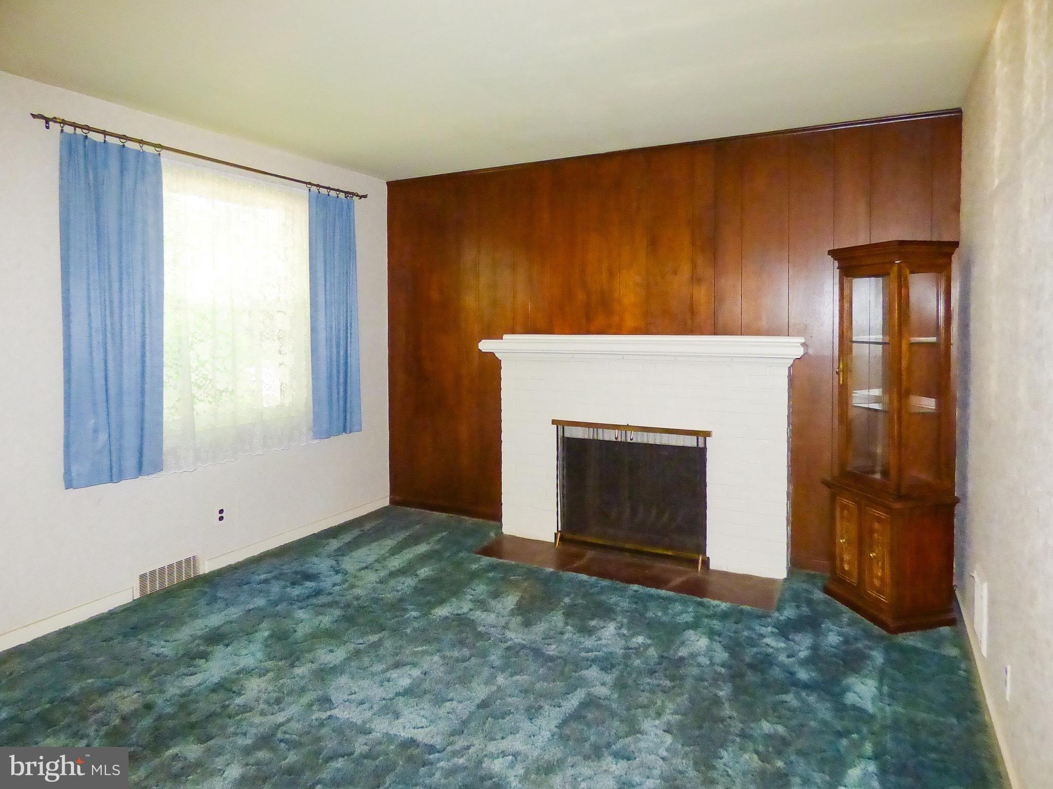 206 Lyndhurst Road York, PA 17402 - Photo 6 of 42 Gallery Image 6