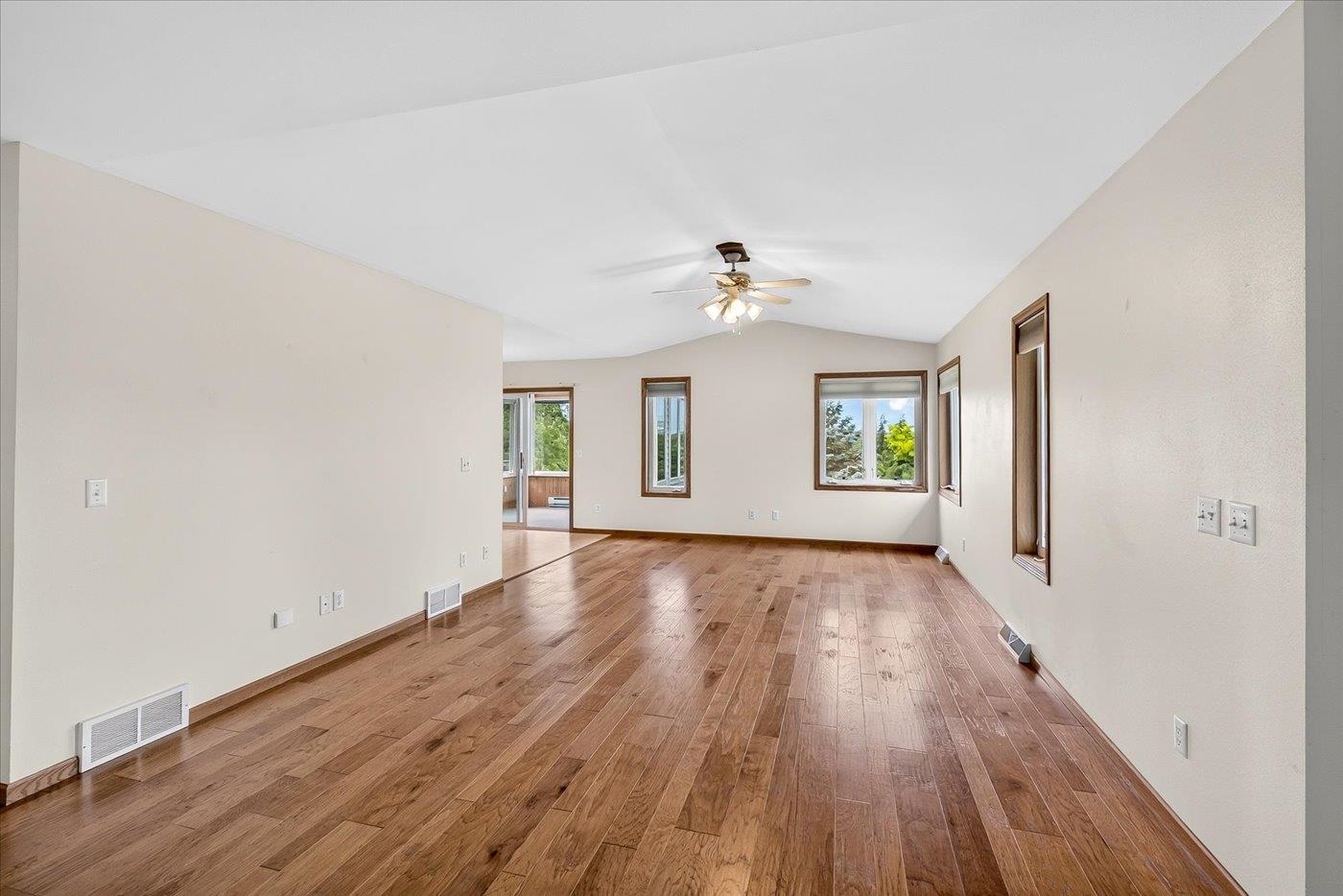 118 East Miller Road Rio, WI 53960 - Photo 18 of 53