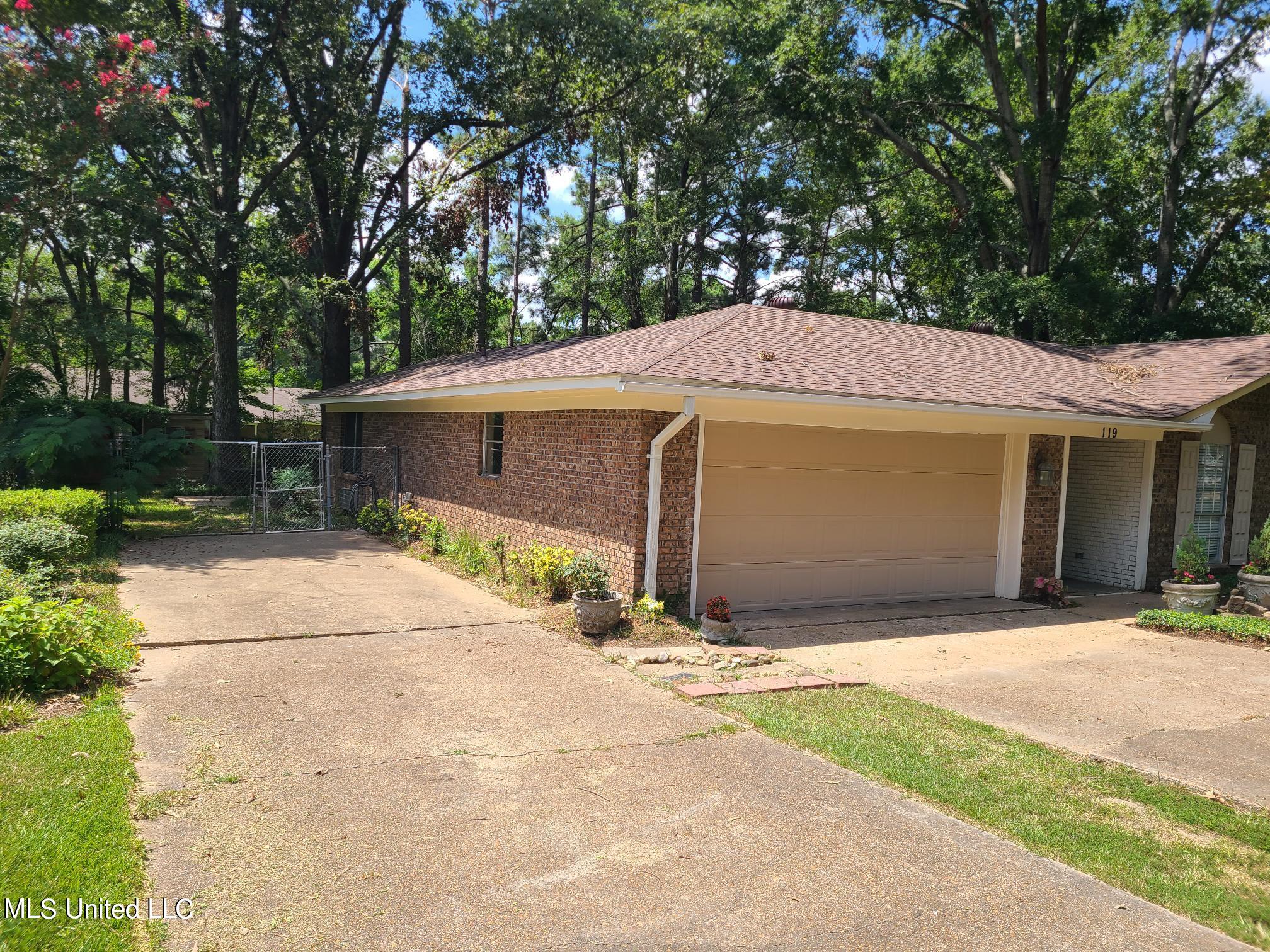 119 St Augustine Drive Madison, MS 39110 - Photo 2 of 23 Additional Driveway Parking