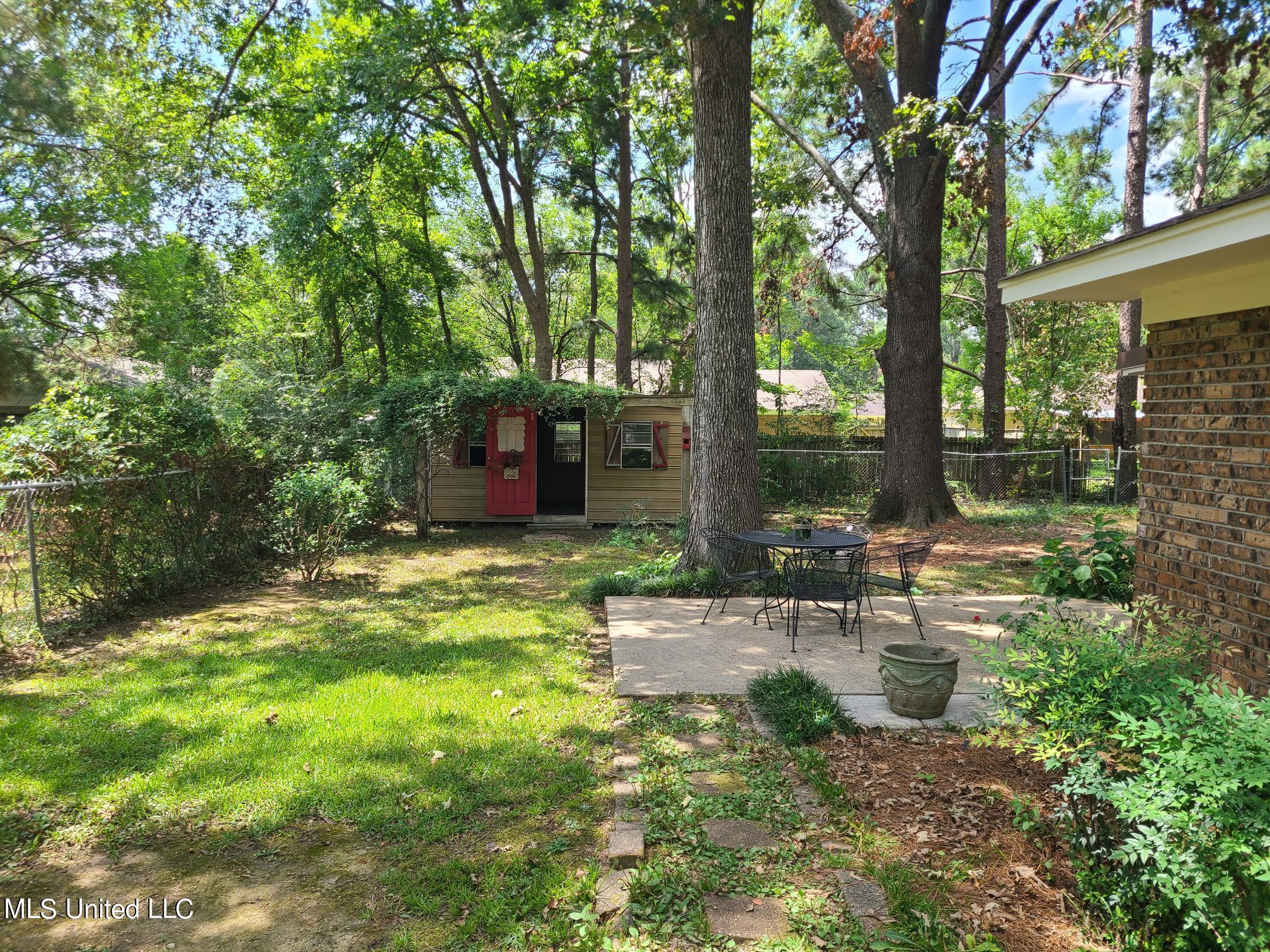 119 St Augustine Drive Madison, MS 39110 - Photo 6 of 23 119 St. Augustine Dr. Shed