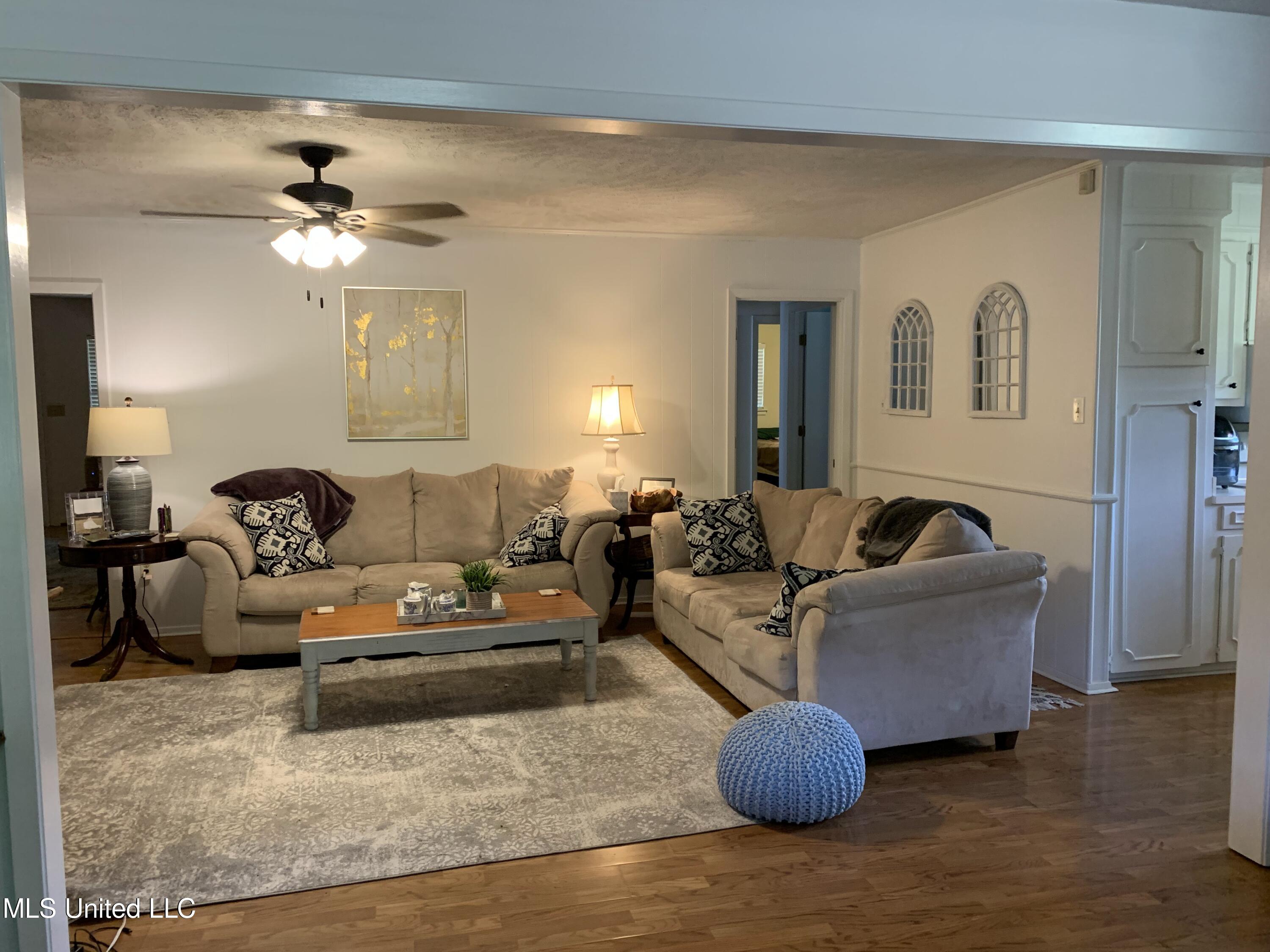 119 St Augustine Drive Madison, MS 39110 - Photo 8 of 23 Family Room