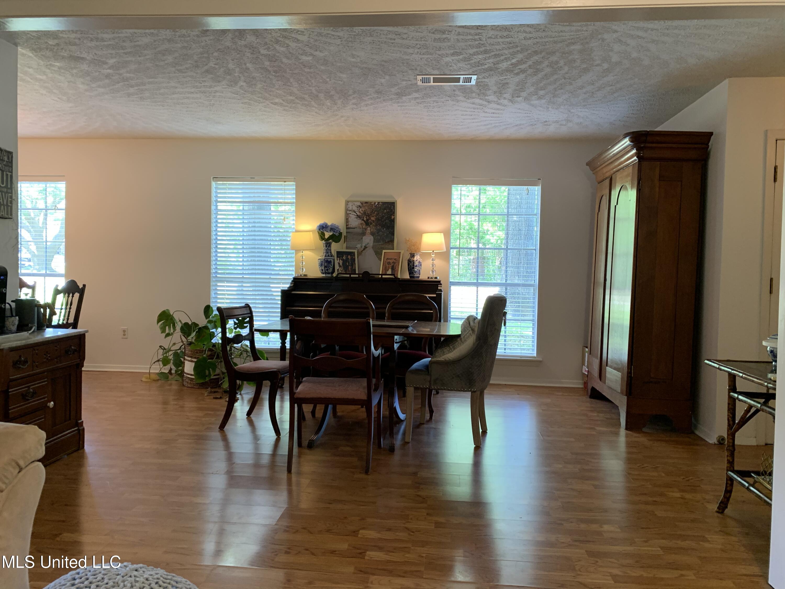 119 St Augustine Drive Madison, MS 39110 - Photo 9 of 23 119 St. Augustine Dr. Formal Dining Room