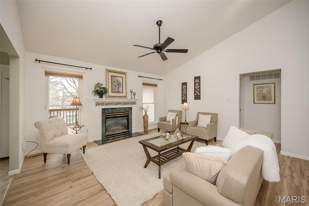 857 Braefield Court Chesterfield, MO 63017 - Photo 5 of 36