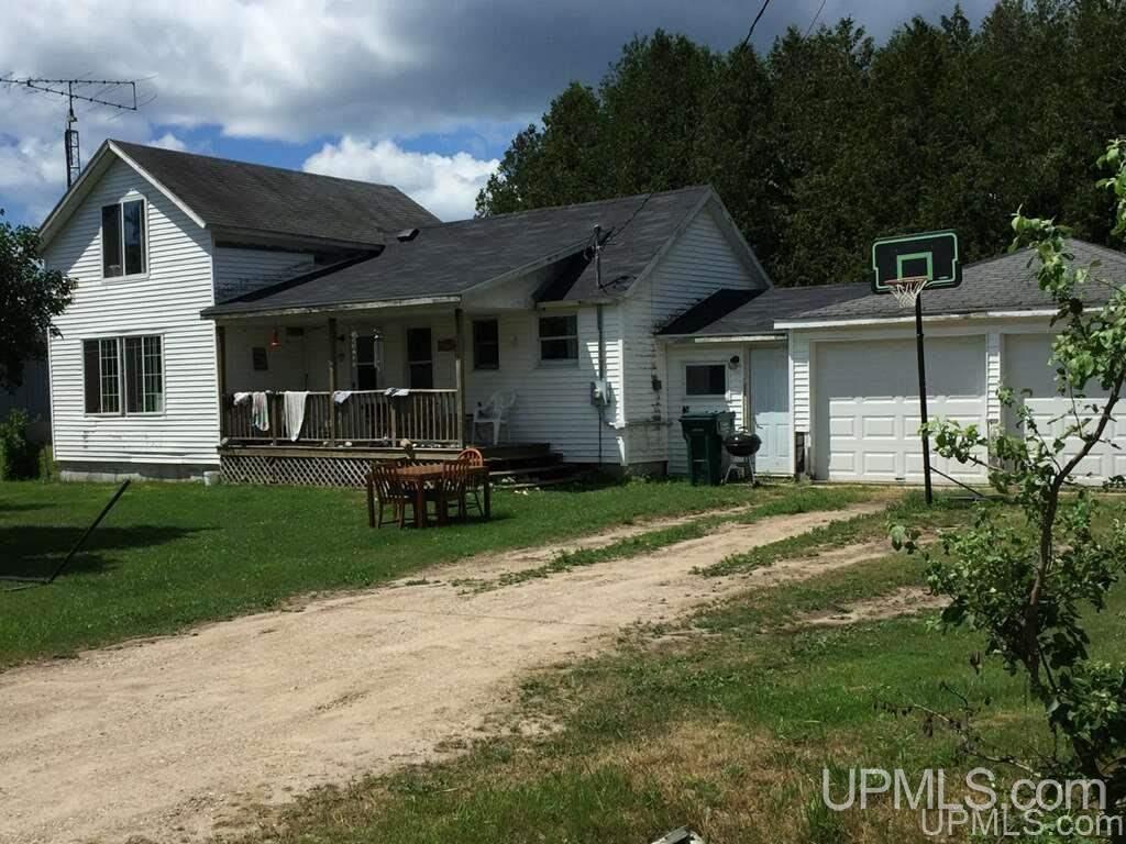 1121 Co Rd 432 Gulliver, MI 49840 - Photo 1 of 8
