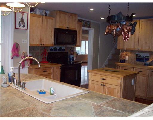 1112 Chase Road Bangor, ME 04401 - Photo 10 of 25 Kitchen.