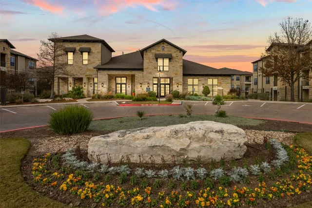 $1,720 | 8100 Anderson Mill Road, Unit 8207, Austin, TX 78729