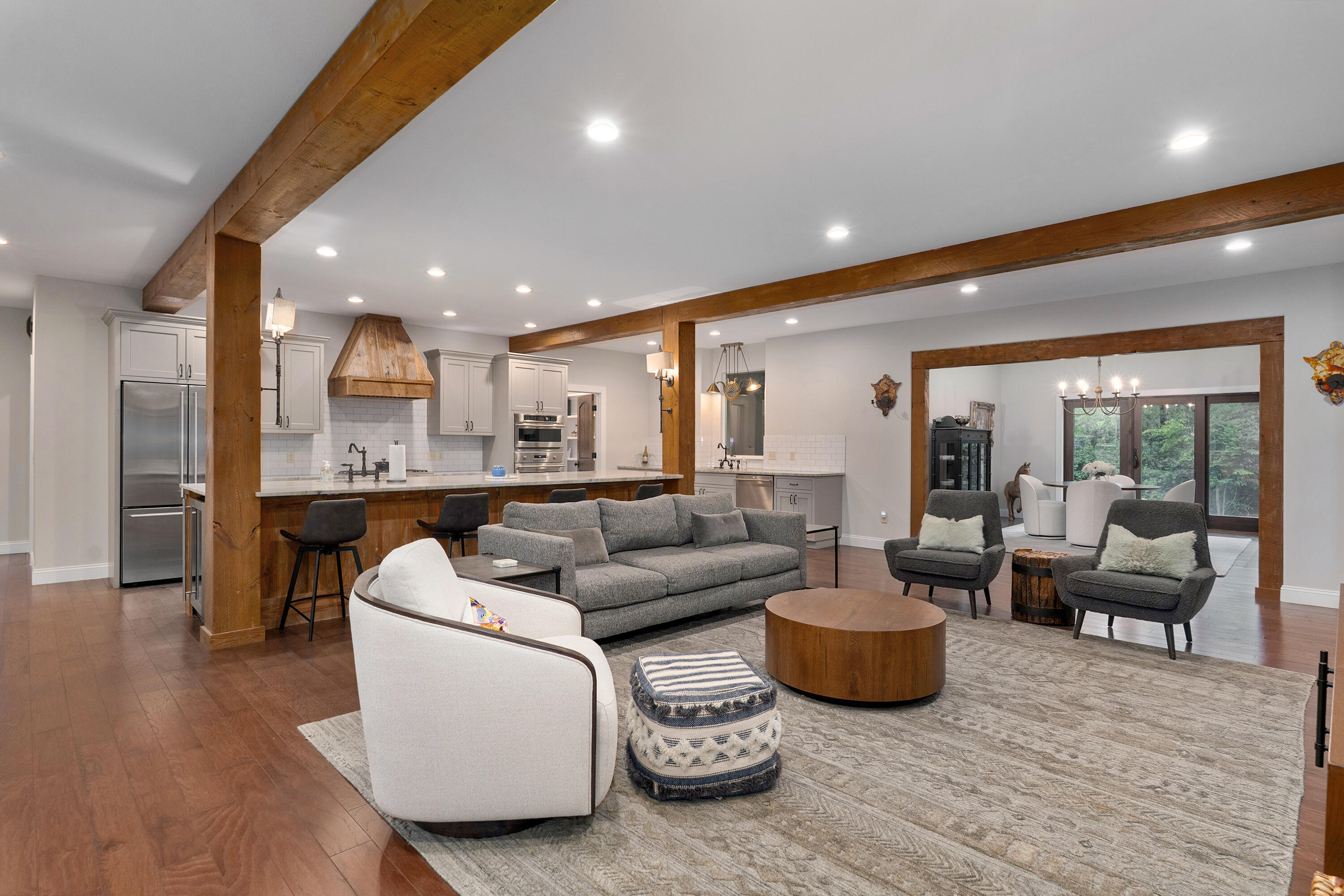 3810 E Cherry St 18-20