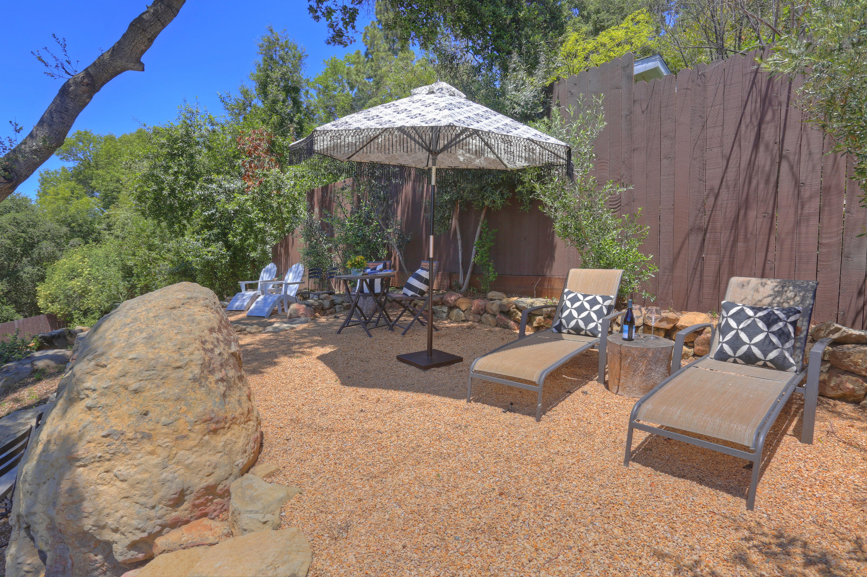 4844 Glenn Road Santa Barbara, CA 93105 - Photo 14 of 14 Outdoor Seating Area