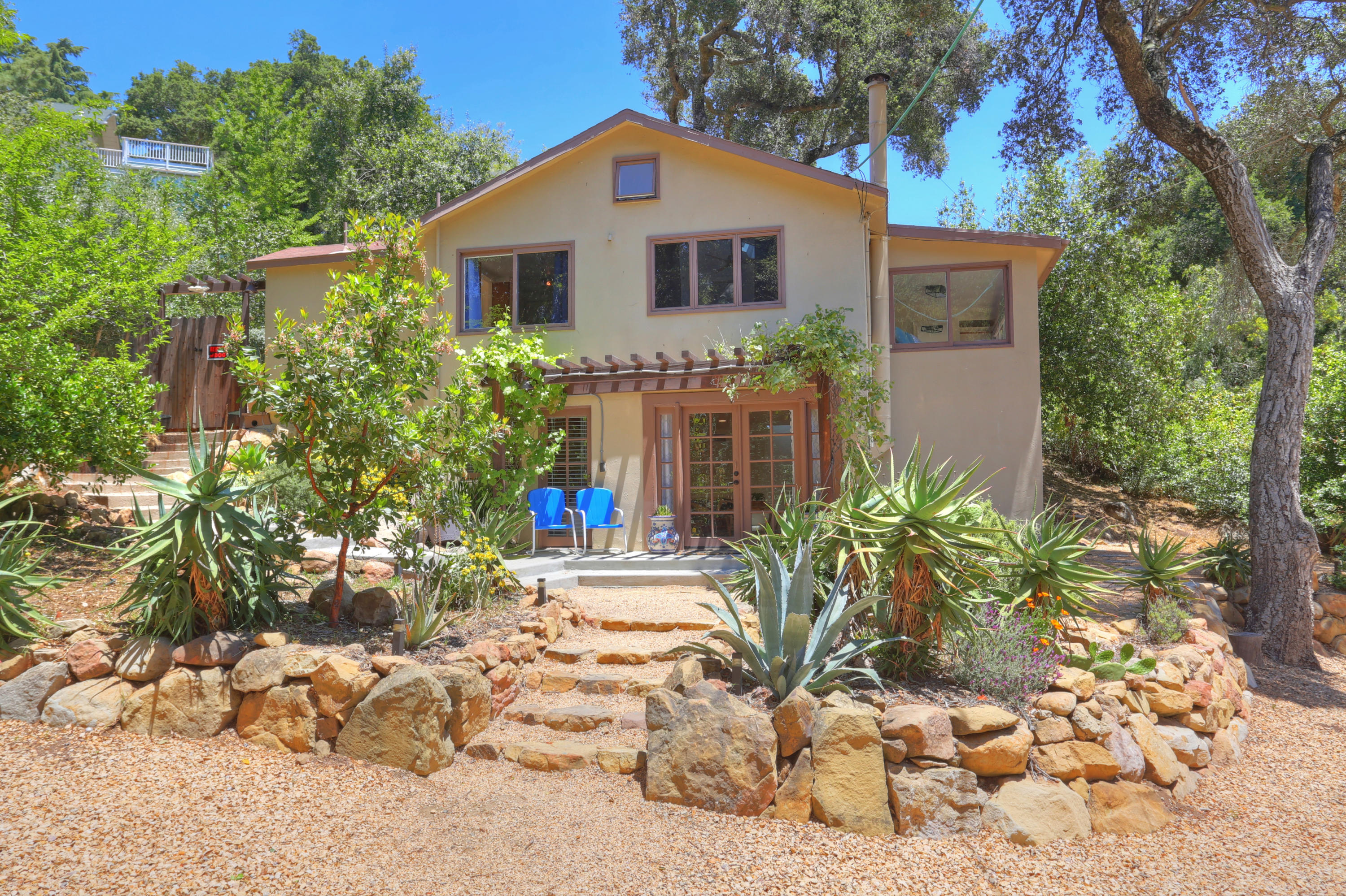 4844 Glenn Road Santa Barbara, CA 93105 - Photo 3 of 14 Front of House