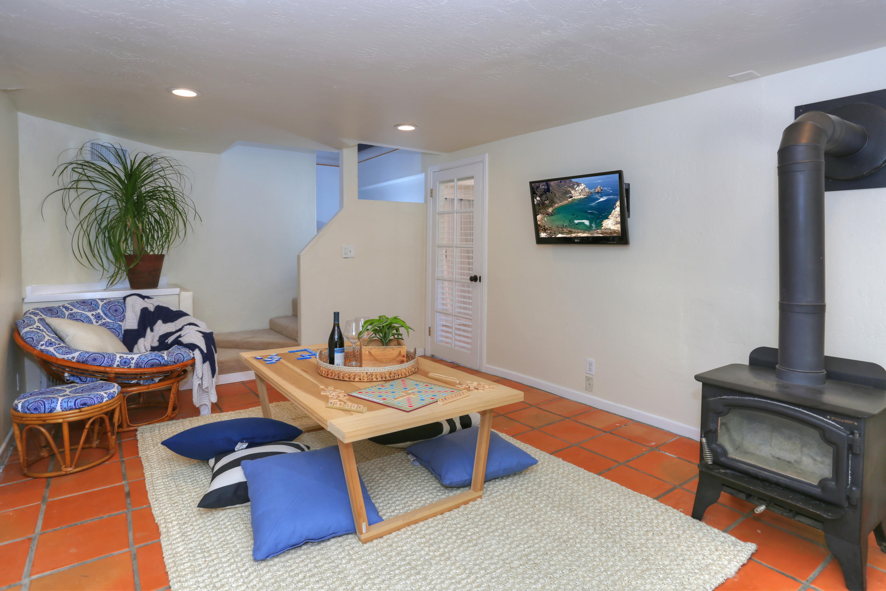 4844 Glenn Road Santa Barbara, CA 93105 - Photo 4 of 14 Downstairs