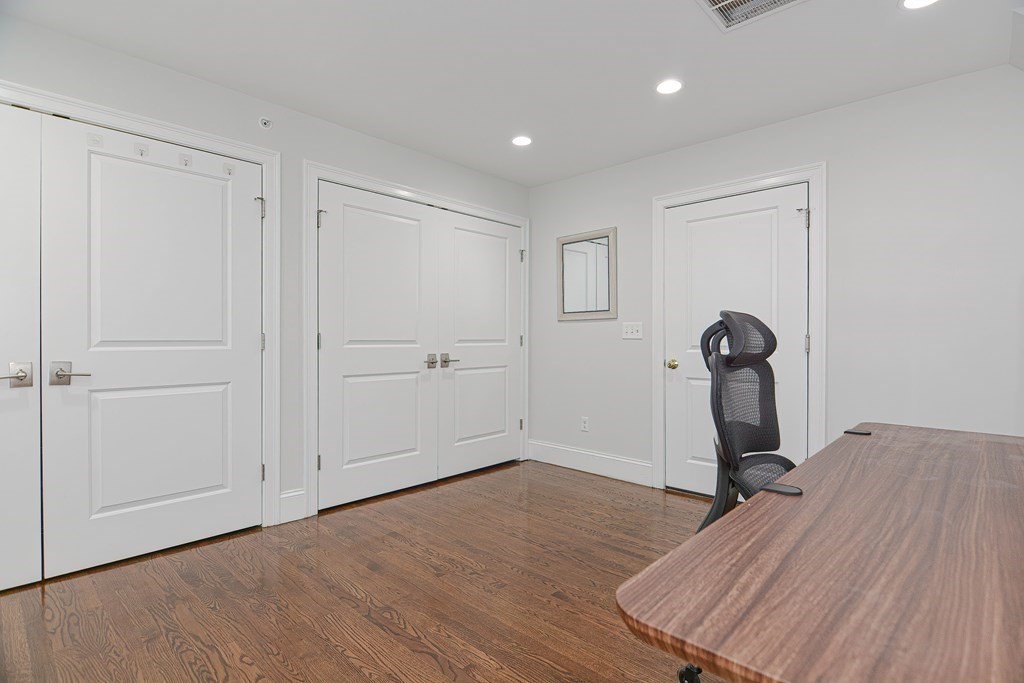 165 Everett Street, Unit 165 Boston, MA 02134 - Photo 6 of 32