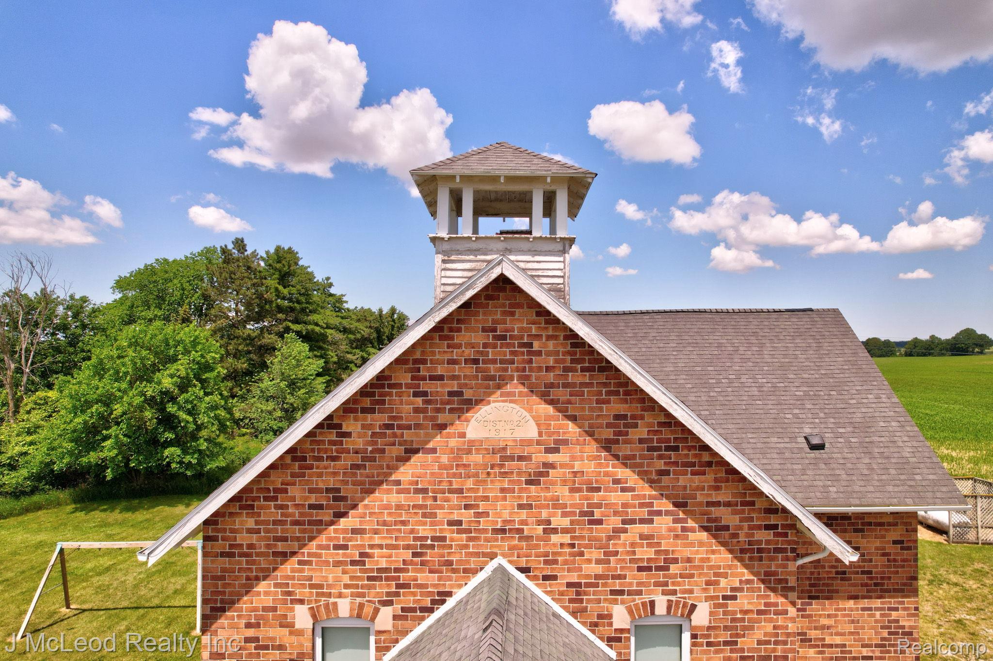 2515 East Akron Road Caro, MI 48723 - Photo 3 of 54 3-web-or-mls-2515 E Akron Rd-14.jpg