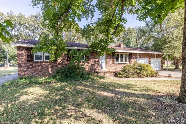 $228,900 | 200 Margaret Drive, East Prairie, MO 63845