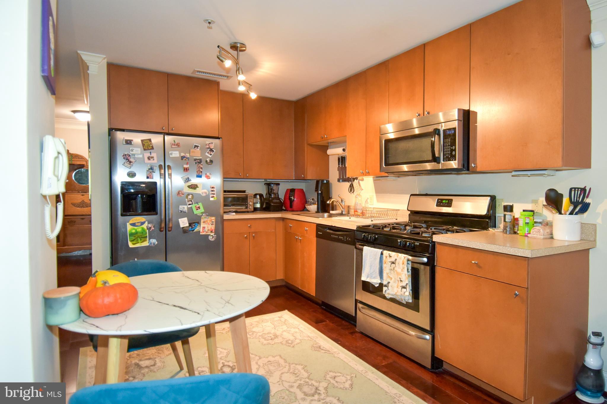 1210 R Street Northwest, Unit B17 Washington, DC 20009 - Photo 6 of 12