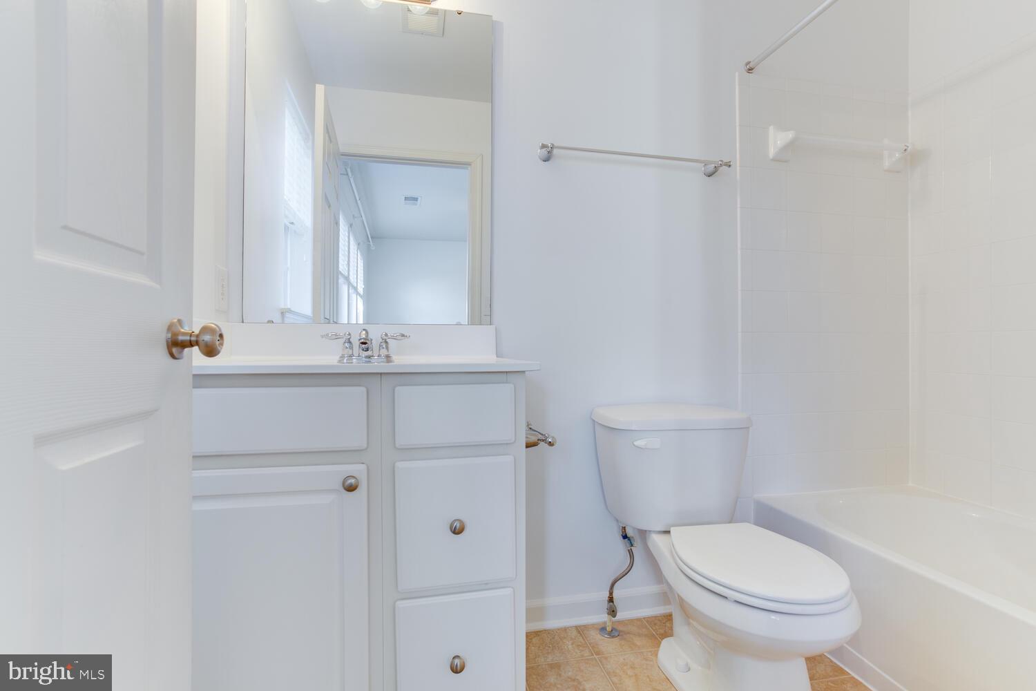 2303 Forest Ridge Terrace, Unit E Chesapeake Beach, MD 20732 - Photo 30 of 73 Primary bath