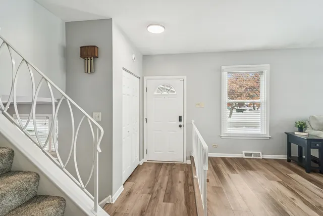 $530,000 | 1115 East Orchard Street, Arlington Heights, IL 60005