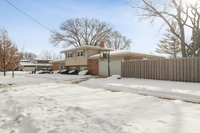 $530,000 | 1115 East Orchard Street, Arlington Heights, IL 60005