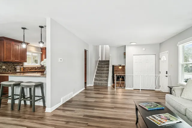 $530,000 | 1115 East Orchard Street, Arlington Heights, IL 60005