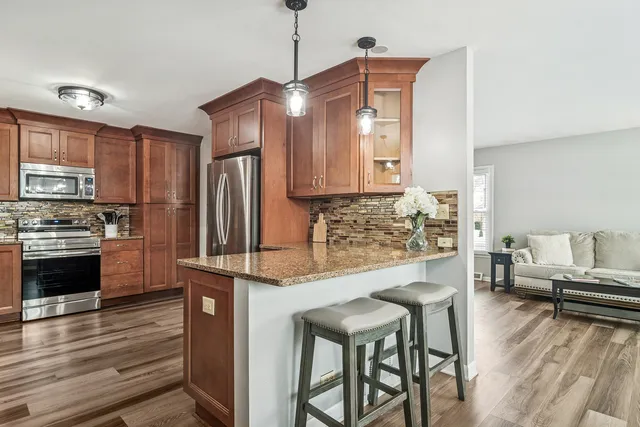 $530,000 | 1115 East Orchard Street, Arlington Heights, IL 60005