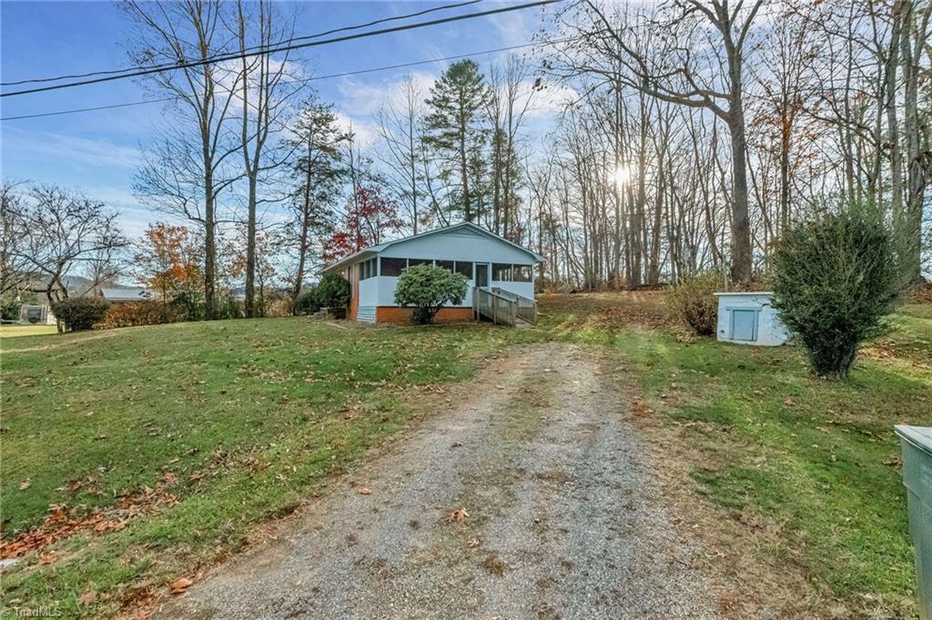 2102 Walshtown Road Boomer, NC 28606 - Photo 3 of 21 Gallery Image 3