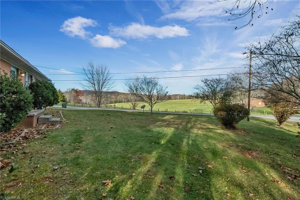 2102 Walshtown Road Boomer, NC 28606 - Photo 8 of 21 Gallery Image 8