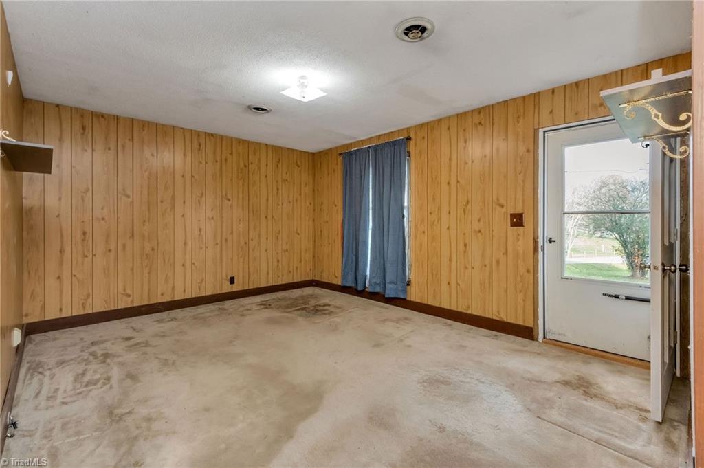 2102 Walshtown Road Boomer, NC 28606 - Photo 9 of 21 Gallery Image 9
