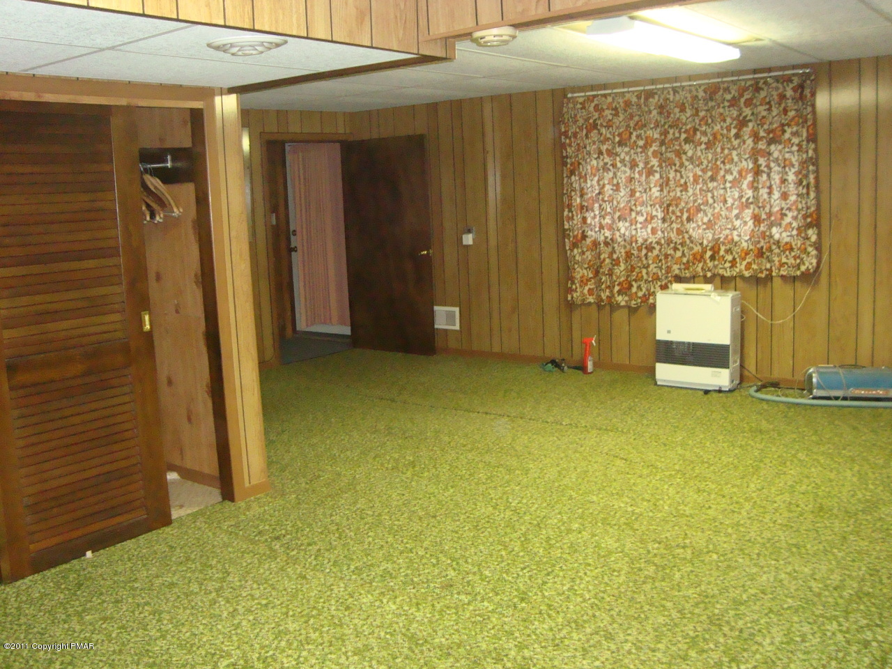 206 Cartwright Road Blakeslee, PA 18610 - Photo 8 of 23 living room 2