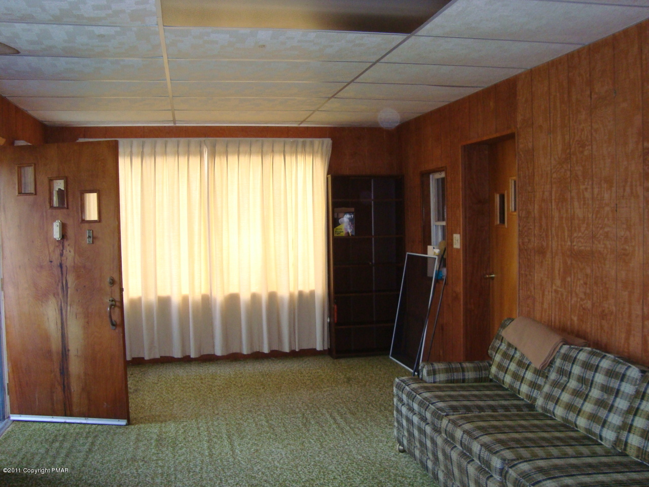 206 Cartwright Road Blakeslee, PA 18610 - Photo 10 of 23 Sunroom other end