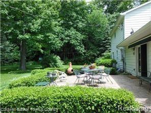 1800 Lone Tree Road Highland, MI 48357 - Photo 23 of 43 Back side.jpg