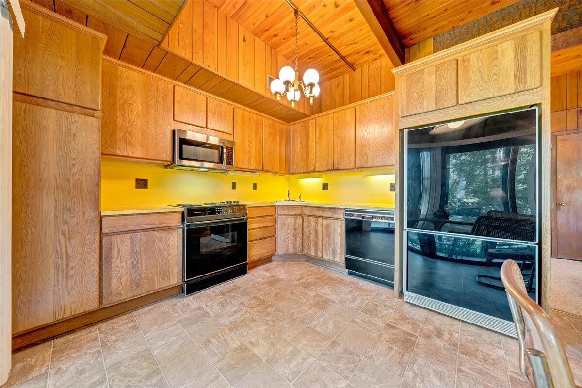 793 Highland Lake Road Union Hall, VA 24176 - Photo 28 of 44 Kitchen