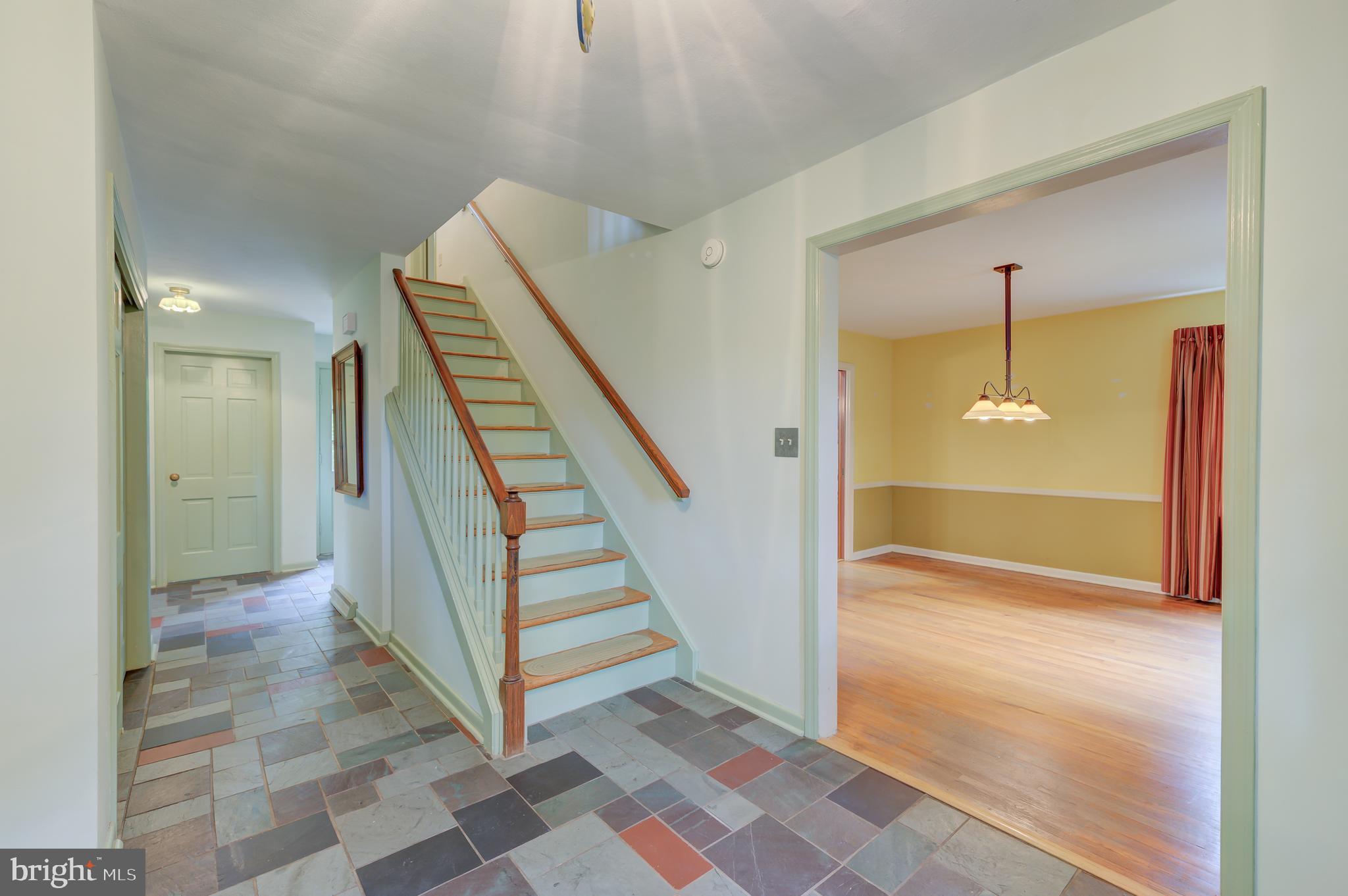 19 Farm Road Ewing, NJ 08638 - Photo 6 of 65 Foyer to Dining Rm