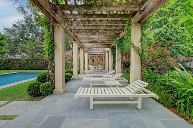 $23,500,000 | 3 Briarwood Court, Houston, TX 77019