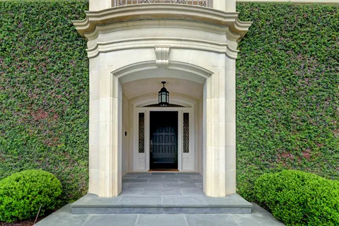 $23,500,000 | 3 Briarwood Court, Houston, TX 77019