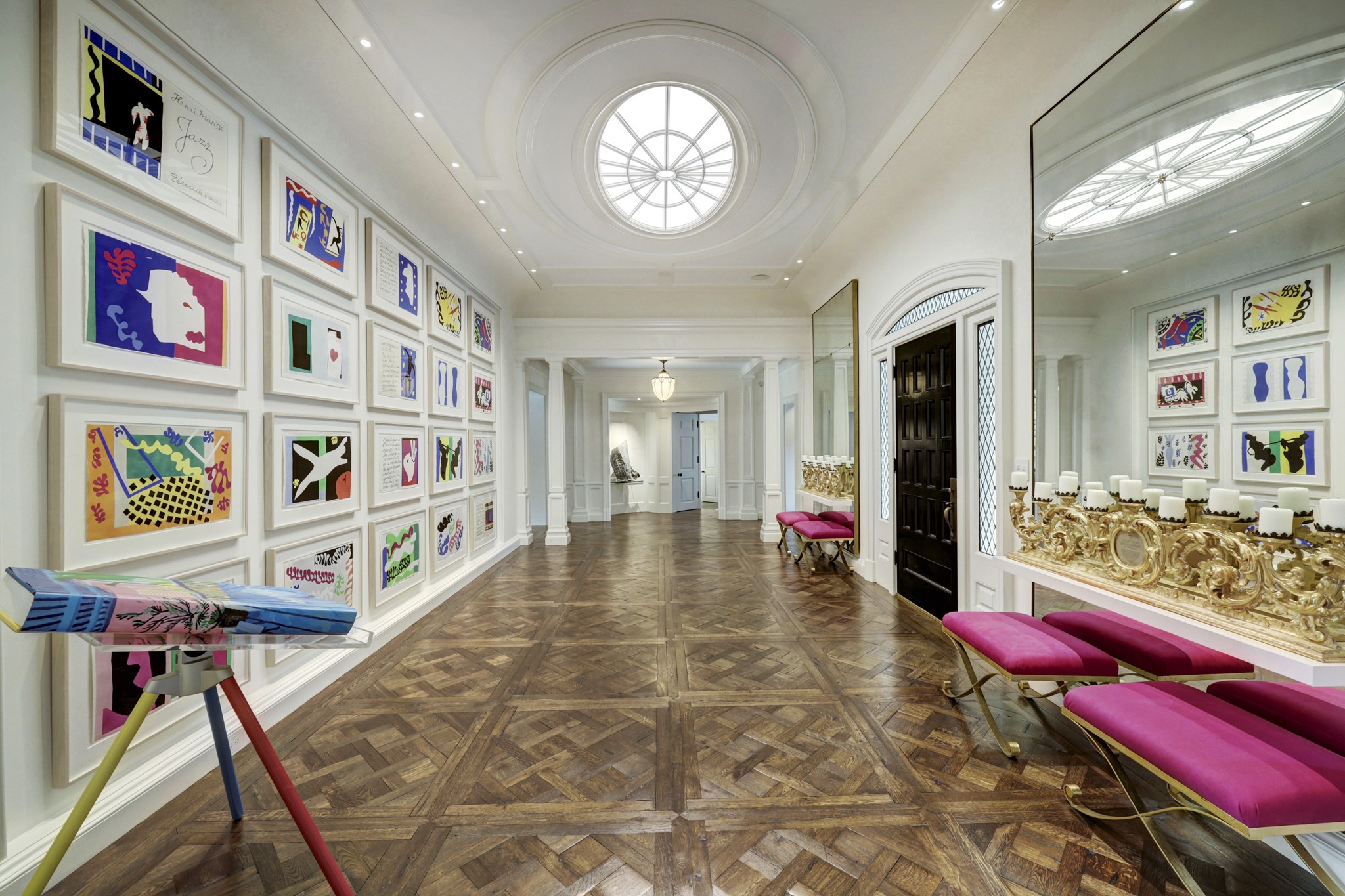 3 Briarwood Court Houston, TX 77019 - Photo 4 of 50 The Front Foyer looking toward the formal dining room. Art lighting with special window tinting for art present throughout home.