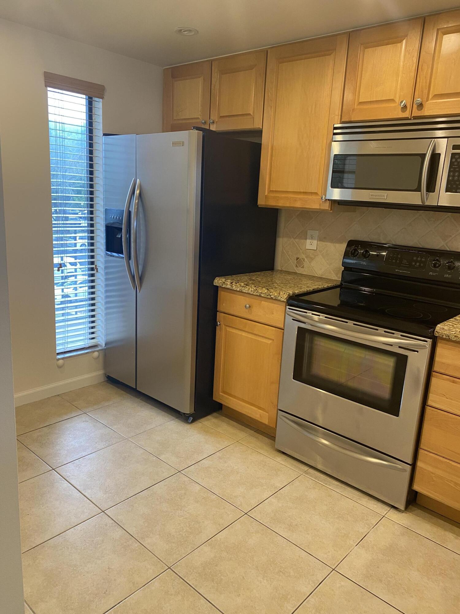 17 Royal Palm Way, Unit 305 Boca Raton, FL 33432 - Photo 1 of 22 IMG_7816
