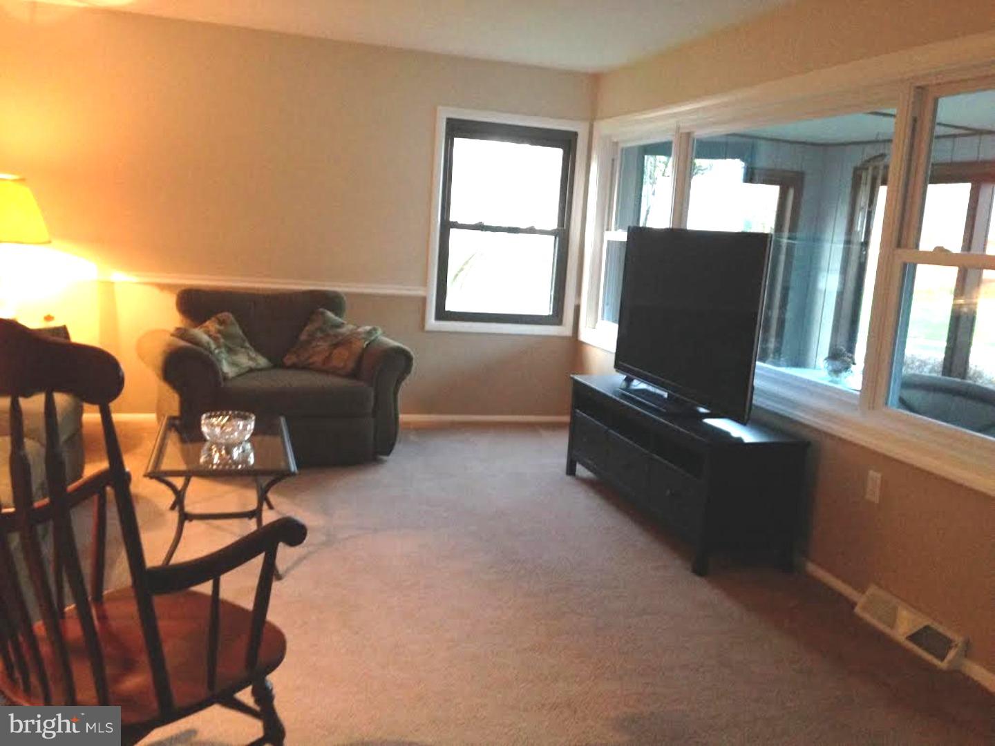 7 Osage Road Claymont, DE 19703 - Photo 2 of 14 Living Room