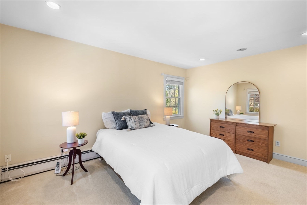 21 Phillips Avenue Swampscott, MA 01907 - Photo 27 of 38
